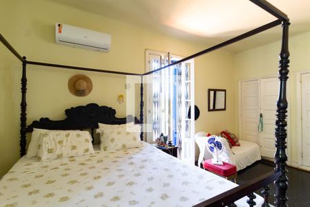 Casa à venda com 750m², 4 quartos e 5 vagas Casa à venda com 750m², 4 quartos e 5 vagasquarto 3