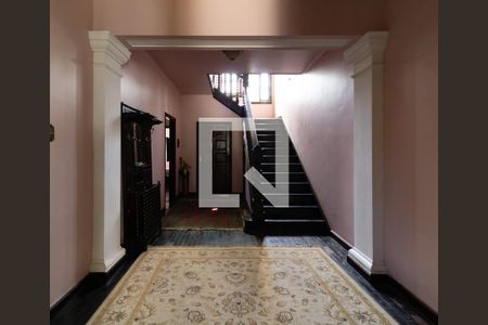 Casa à venda com 750m², 4 quartos e 5 vagas Casa à venda com 750m², 4 quartos e 5 vagasHall de entrada