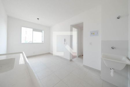 Sala/Cozinha de apartamento para alugar com 2 quartos, 32m² em Vila Ré, São Paulo