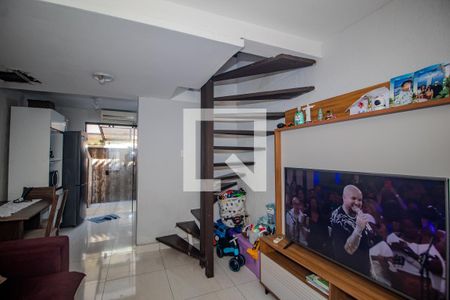 Sala de casa de condomínio à venda com 3 quartos, 67m² em Santa Tereza, Porto Alegre