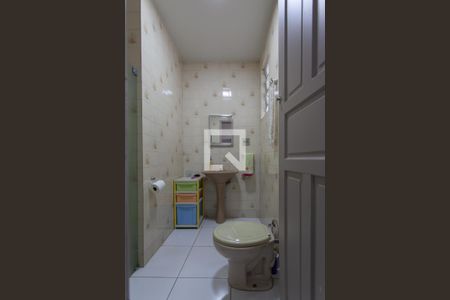 Casa à venda com 500m², 5 quartos e 3 vagasBanheiro da Suíte 2