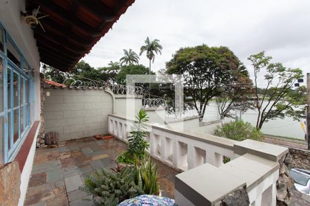 Casa à venda com 500m², 5 quartos e 3 vagasVaranda