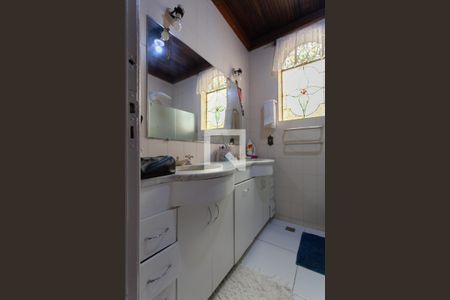 Casa à venda com 500m², 5 quartos e 3 vagasBanheiro da Suíte 1