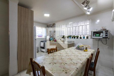 Casa à venda com 250m², 5 quartos e 3 vagasCozinha
