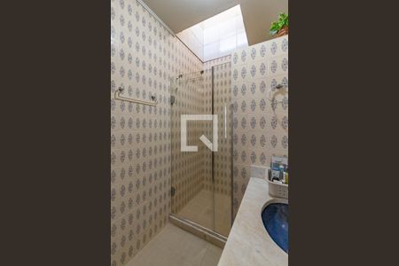 Casa à venda com 250m², 5 quartos e 3 vagasBanheiro Social