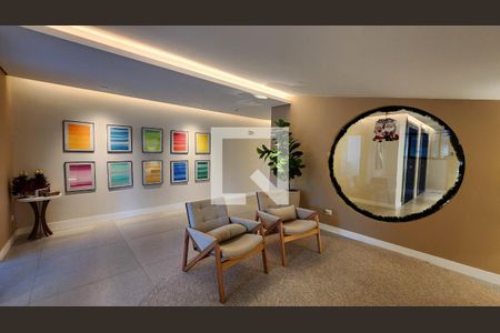 Apartamento para alugar com 66m², 2 quartos e 1 vaga Apartamento para alugar com 66m², 2 quartos e 1 vagaHall de entrada