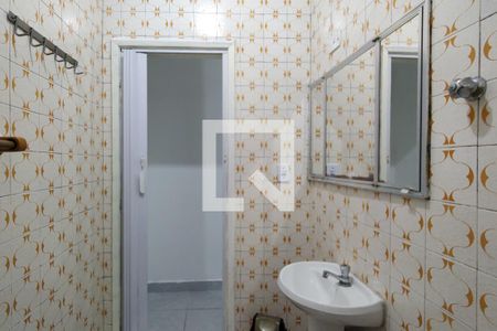 Casa para alugar com 64m², 1 quarto e 2 vagasBanheiro