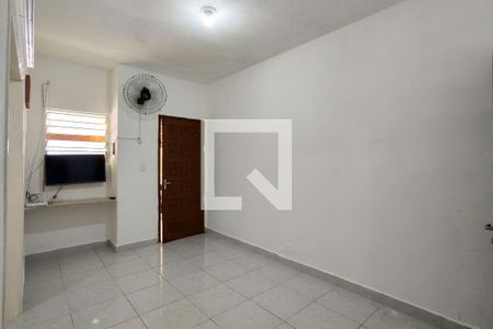 Sala de casa para alugar com 1 quarto, 64m² em Vila Caiçara, Praia Grande