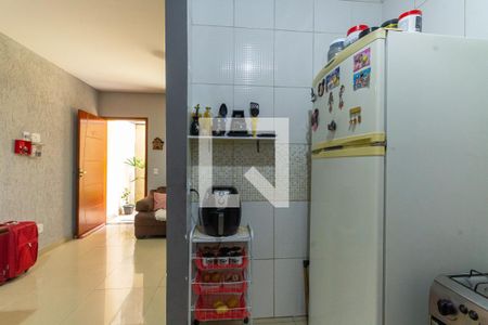 Casa à venda com 90m², 2 quartos e 2 vagas Casa à venda com 90m², 2 quartos e 2 vagasCozinha