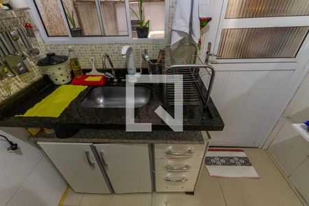 Casa à venda com 90m², 2 quartos e 2 vagas Casa à venda com 90m², 2 quartos e 2 vagasCozinha