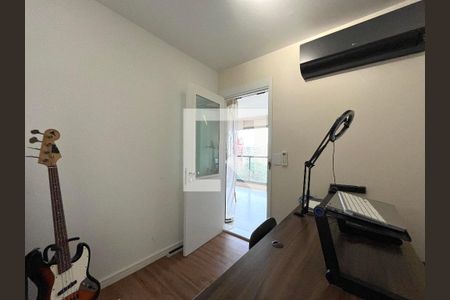 Apartamento à venda com 94m², 3 quartos e 2 vagas Apartamento à venda com 94m², 3 quartos e 2 vagasEscritório