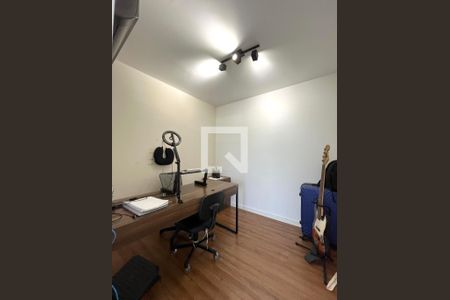 Apartamento à venda com 94m², 3 quartos e 2 vagas Apartamento à venda com 94m², 3 quartos e 2 vagasEscritório