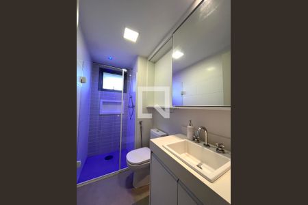 Apartamento à venda com 94m², 3 quartos e 2 vagas Apartamento à venda com 94m², 3 quartos e 2 vagasBanheiro Corredor