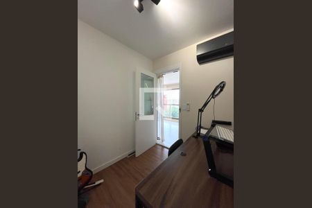 Apartamento à venda com 94m², 3 quartos e 2 vagas Apartamento à venda com 94m², 3 quartos e 2 vagasEscritório