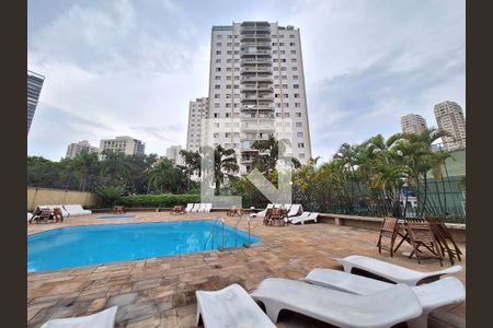 Apartamento à venda com 130m², 3 quartos e 2 vagas Apartamento à venda com 130m², 3 quartos e 2 vagasÁrea comum - Piscina
