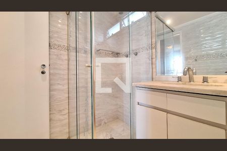 Apartamento à venda com 130m², 3 quartos e 2 vagas Apartamento à venda com 130m², 3 quartos e 2 vagasBanheiro da Suíte