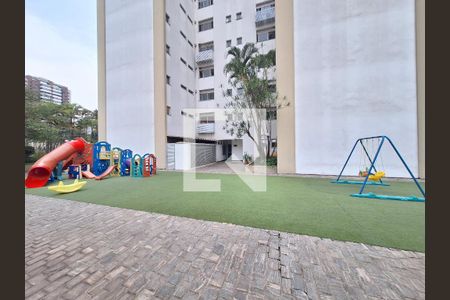 Apartamento à venda com 130m², 3 quartos e 2 vagas Apartamento à venda com 130m², 3 quartos e 2 vagasÁrea comum - Playground