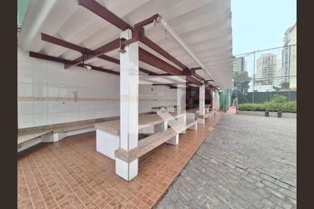 Apartamento à venda com 130m², 3 quartos e 2 vagas Apartamento à venda com 130m², 3 quartos e 2 vagasÁrea comum - Churrasqueira