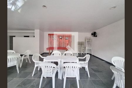 Apartamento à venda com 130m², 3 quartos e 2 vagas Apartamento à venda com 130m², 3 quartos e 2 vagasÁrea comum - Salão de festas