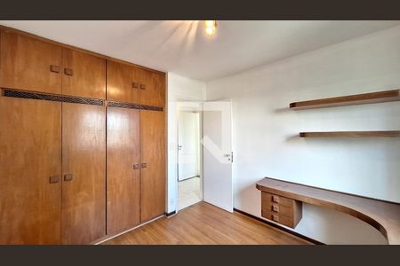 Apartamento à venda com 130m², 3 quartos e 2 vagas Apartamento à venda com 130m², 3 quartos e 2 vagasQuarto 2