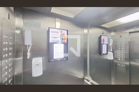 Apartamento à venda com 130m², 3 quartos e 2 vagas Apartamento à venda com 130m², 3 quartos e 2 vagasElevador