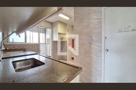 Apartamento à venda com 130m², 3 quartos e 2 vagas Apartamento à venda com 130m², 3 quartos e 2 vagasCozinha