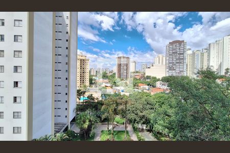 Apartamento à venda com 130m², 3 quartos e 2 vagas Apartamento à venda com 130m², 3 quartos e 2 vagasVista do Quarto 2