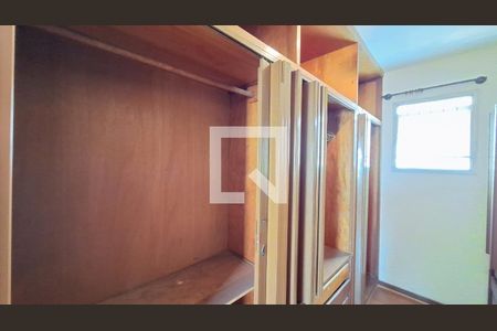 Apartamento à venda com 130m², 3 quartos e 2 vagas Apartamento à venda com 130m², 3 quartos e 2 vagasCloset da suíte