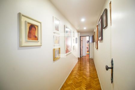 Apartamento à venda com 340m², 4 quartos e 2 vagasCorredor