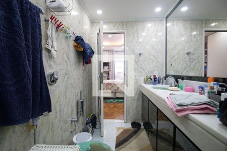 Apartamento à venda com 340m², 4 quartos e 2 vagasBanheiro da Suíte 2