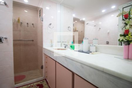Apartamento à venda com 340m², 4 quartos e 2 vagasBanheiro social