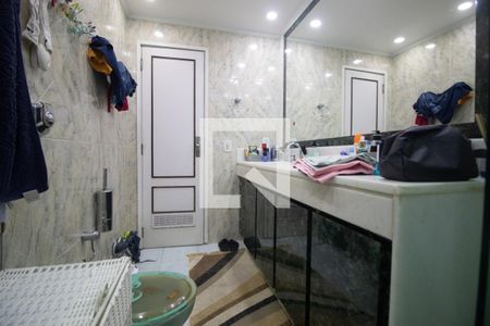 Apartamento à venda com 340m², 4 quartos e 2 vagasBanheiro da Suíte 2