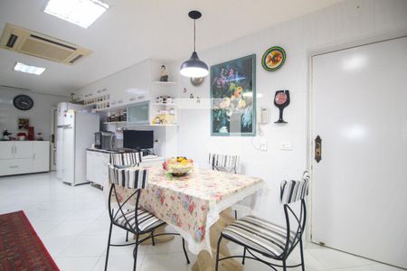 Apartamento à venda com 340m², 4 quartos e 2 vagasCozinha