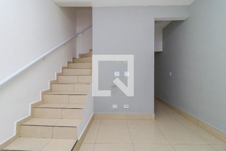 Sala de casa de condomínio para alugar com 2 quartos, 48m² em Parque Maria Helena, São Paulo