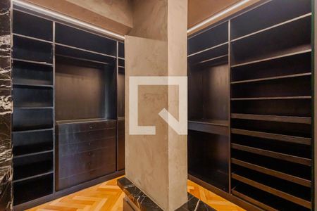 Apartamento à venda com 182m², 2 quartos e 3 vagasCloset da suíte 2