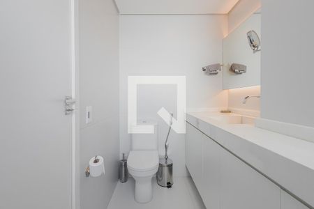Apartamento à venda com 182m², 2 quartos e 3 vagasBanheiro da Suíte 1