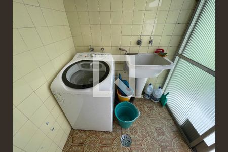 Casa à venda com 350m², 5 quartos e 5 vagasLavanderia