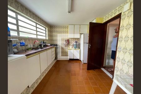 Casa à venda com 350m², 5 quartos e 5 vagasCozinha