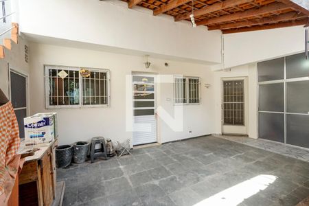 Casa para alugar com 200m², 3 quartos e 1 vagaQuintal