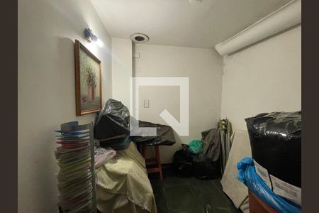 Studio à venda com 150m², 0 quarto e 1 vaga Studio à venda com 150m², 0 quarto e 1 vagaQuarto de Serviço