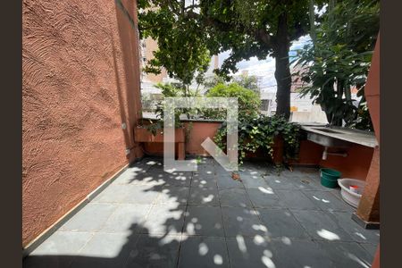 Studio à venda com 150m², 0 quarto e 1 vaga Studio à venda com 150m², 0 quarto e 1 vagaQuintal