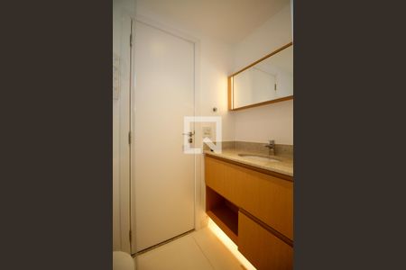 Apartamento à venda com 66m², 2 quartos e 1 vagaBanheiro Social