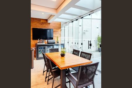 Casa à venda com 229m², 4 quartos e 4 vagasCozinha