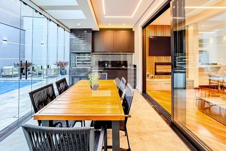 Casa à venda com 229m², 4 quartos e 4 vagasCozinha