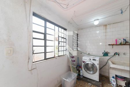 Casa à venda com 240m², 3 quartos e 3 vagasLavanderia