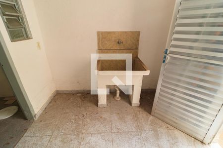 Casa à venda com 100m², 3 quartos e 1 vagaÁrea de Serviço 2