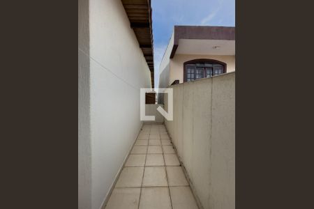 Casa à venda com 323m², 5 quartos e 4 vagas Casa à venda com 323m², 5 quartos e 4 vagasVaranda Quarto 3