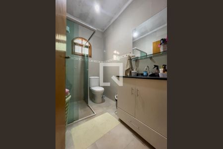 Casa à venda com 323m², 5 quartos e 4 vagas Casa à venda com 323m², 5 quartos e 4 vagasBanheiro