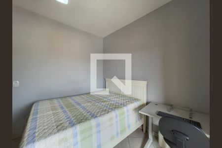 Casa à venda com 323m², 5 quartos e 4 vagas Casa à venda com 323m², 5 quartos e 4 vagasQuarto 3