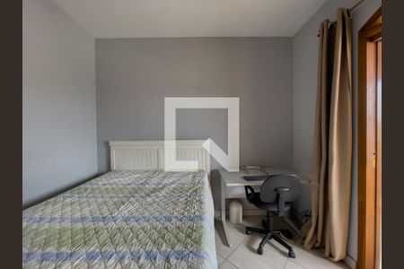 Casa à venda com 323m², 5 quartos e 4 vagas Casa à venda com 323m², 5 quartos e 4 vagasQuarto 3